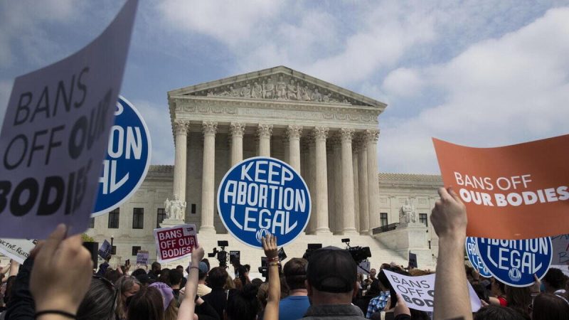 Aborto: storia di diritto e scelta.